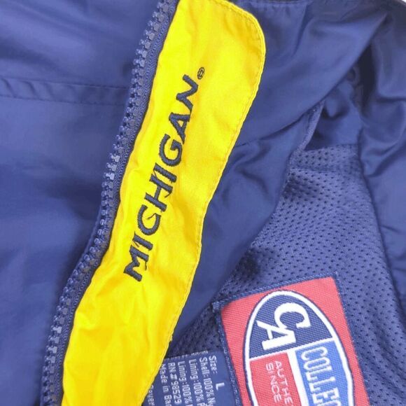VTG CA College Authentics Michigan Navy and Yellow Full Zip Windbreaker Size Lar - Picture 10 of 11